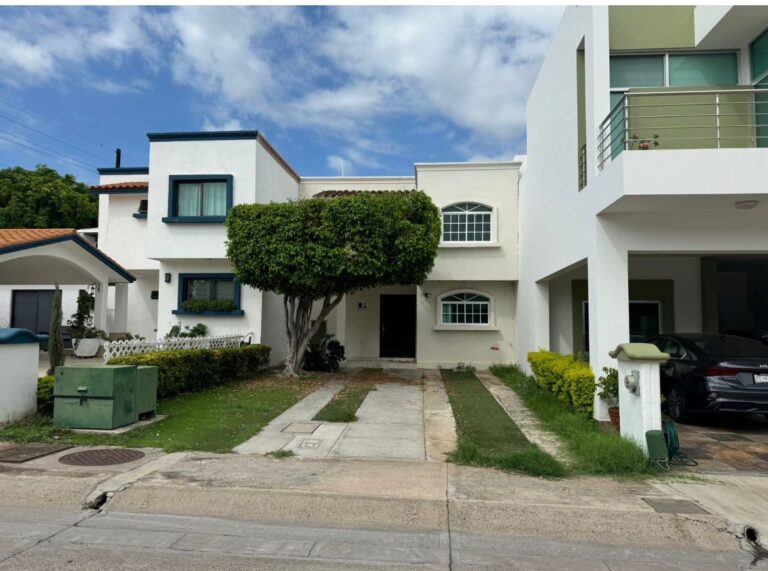 Bonita Casa En Renta Ubicada en Privada Portales del Country. Culiacán, Sinaloa.