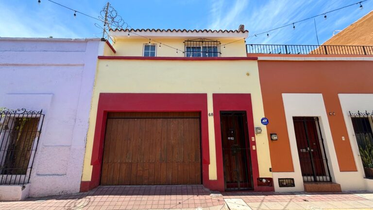 Casa Con Excelente Ubicación En Venta Ubicada En Centro Histórico De Mazatlán