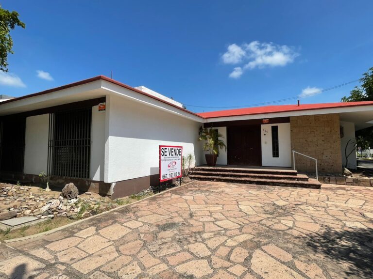 Casa En Venta De 1 Planta Con Excelente Ubicación En Col. Chapultepec, Culiacán, Sinaloa.